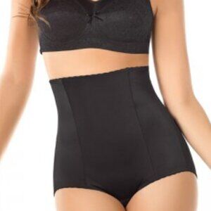 NWT Hourglass Shapewear with Extra High-Waisted Classic Butt Lifter Panty